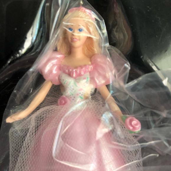 Hallmark Keepsake 1996 Barbie Easter Ornament - Picture 5 of 16